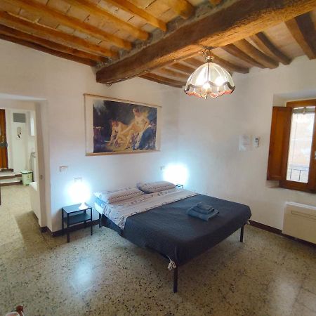 Casa Vicolo Delle Chiavi Apartment Poggibonsi Luaran gambar