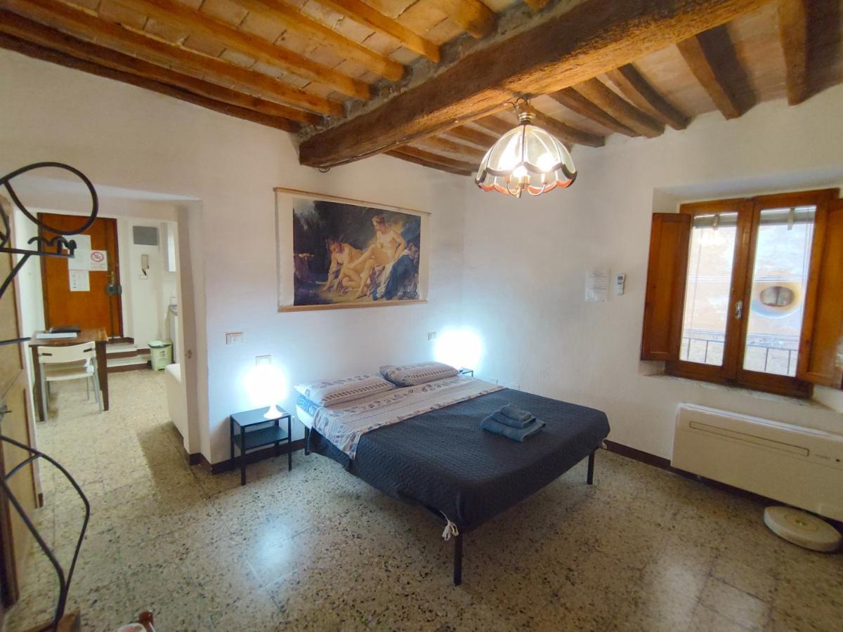 Casa Vicolo Delle Chiavi Apartment Poggibonsi Luaran gambar