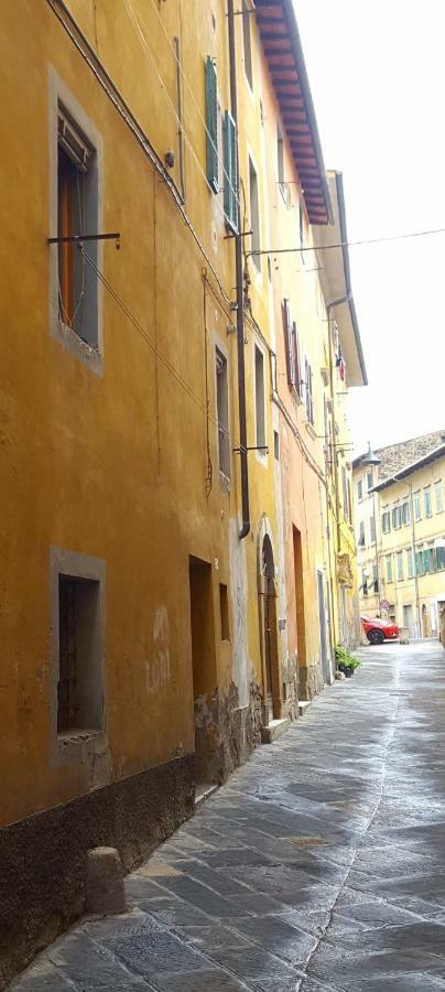 Casa Vicolo Delle Chiavi Apartment Poggibonsi Luaran gambar
