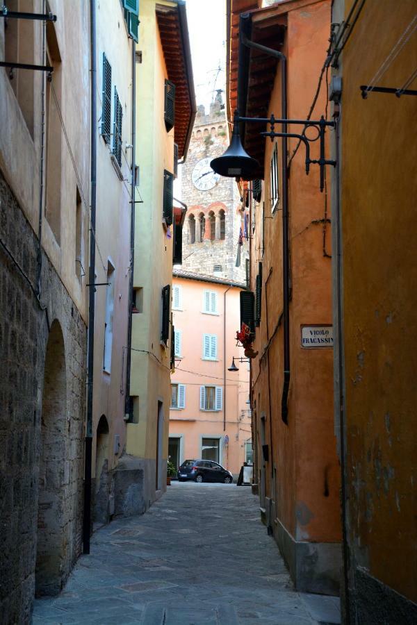 Casa Vicolo Delle Chiavi Apartment Poggibonsi Luaran gambar